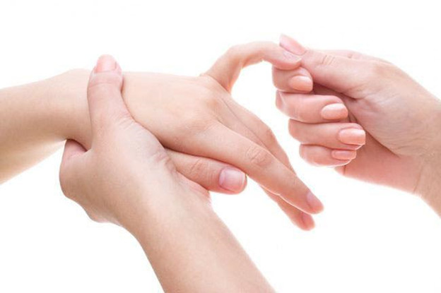 Cách chăm sóc da tay cho Kỹ thuật viên Spa