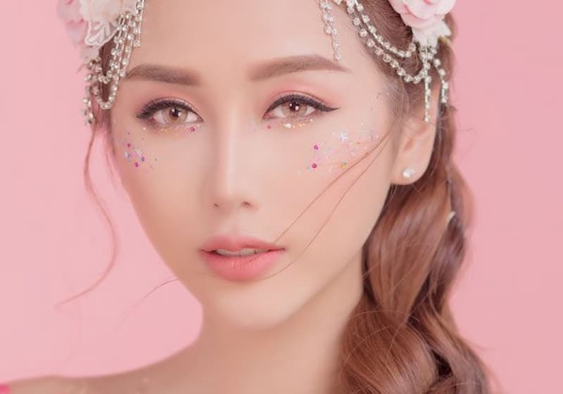 xu hướng làm đẹp lấp lánh